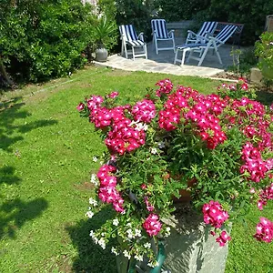 https://appartamento-con-giardino-a-boccadasse.hotelitalianriviera.com